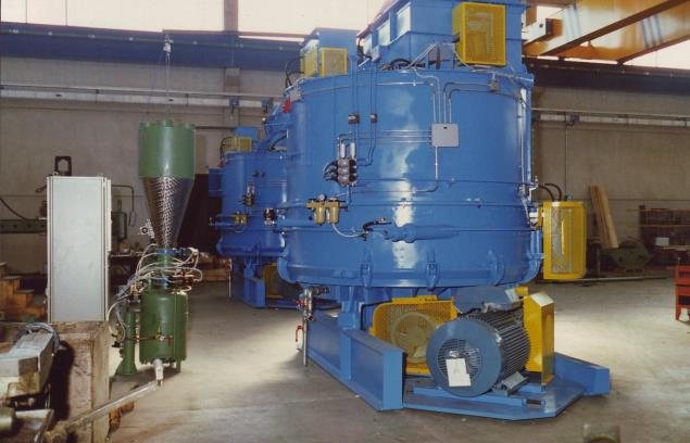 Due Speedmullor 100B blu con sistema di iniezione pneumatica additivi